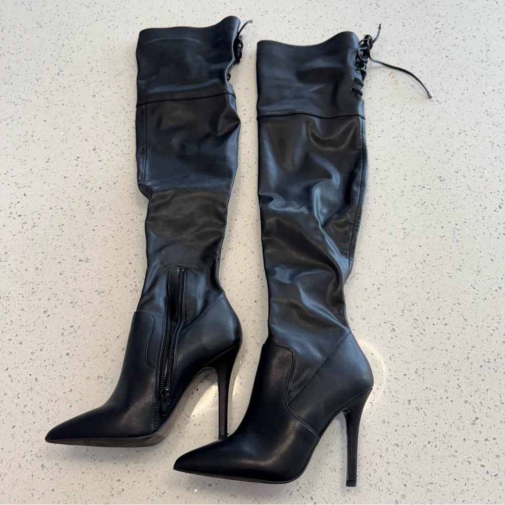 Chic Black Over-the-Knee Boots